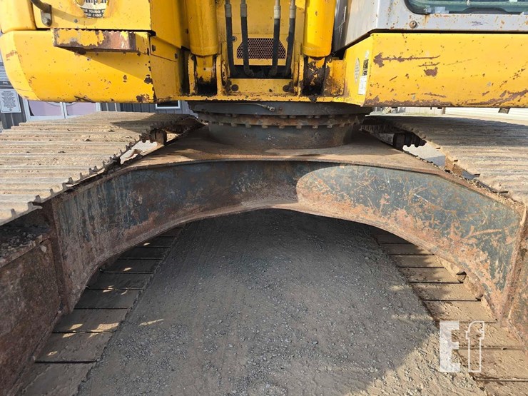 komatsu-pc228us-lc-3n0-image-26