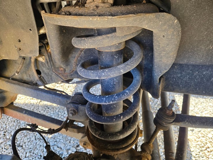 2017-massey-ferguson-8-image-37