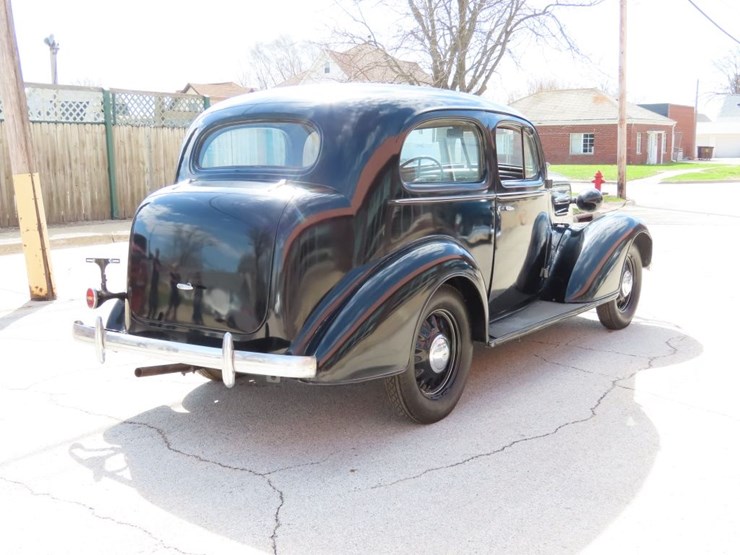 1936-chevrolet-2dr-town-sedan-image-7