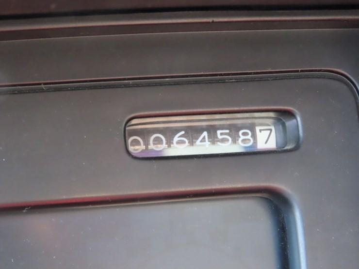 1985-chevrolet-corvette-image-15