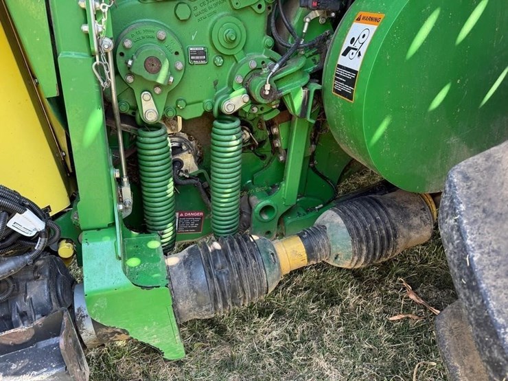 2019-john-deere-9700i-image-16