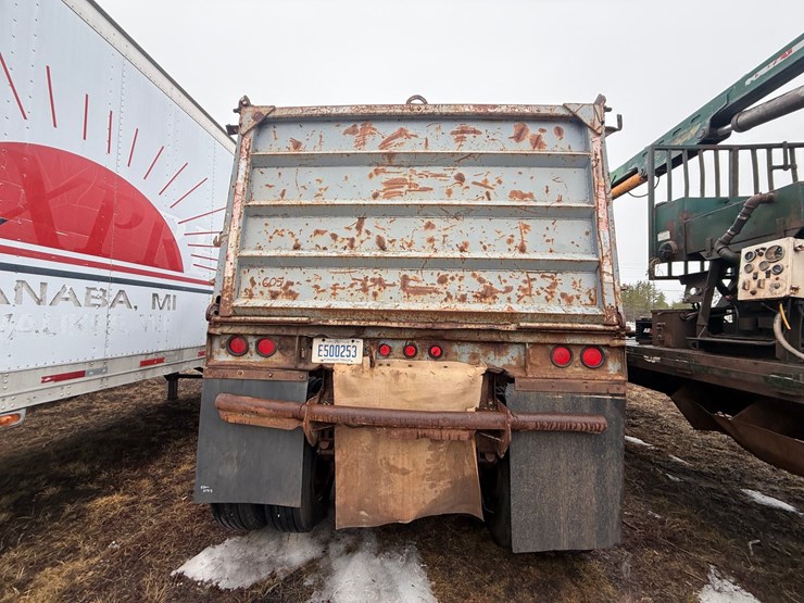 #1130-•-26'-end-dump-semi-trailer-image-3
