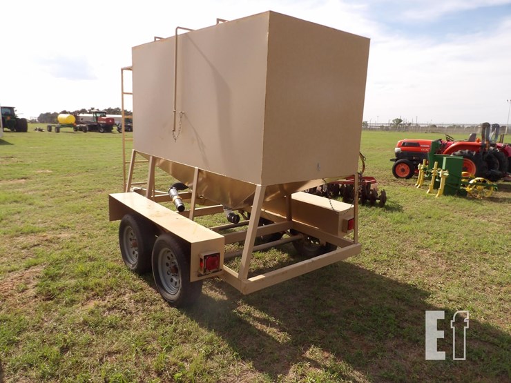 2008-unknown-trailer-image-2