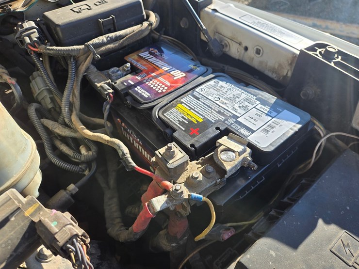 2017-massey-ferguson-8-image-41