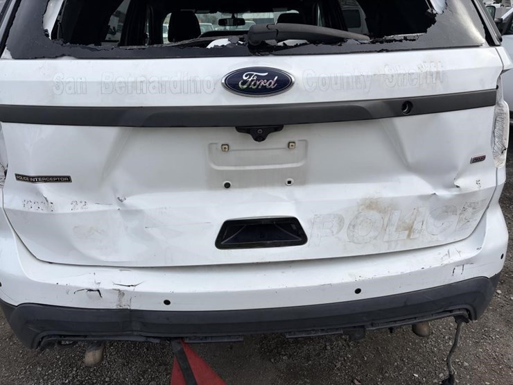 2017-ford-explorer-image-6