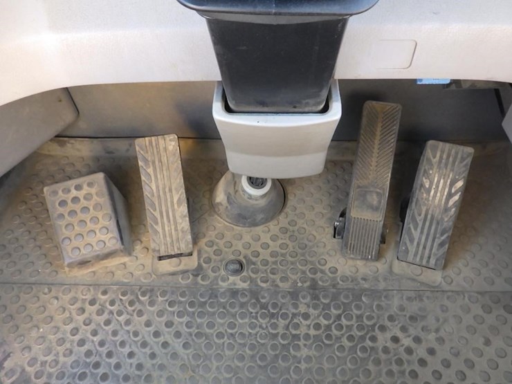 2018-volvo-a45g-image-46