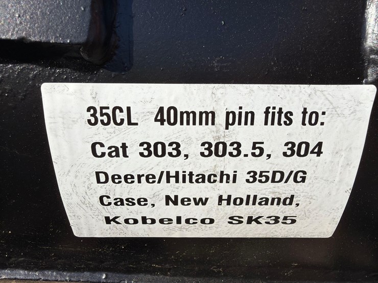 caterpillar-303-image-4