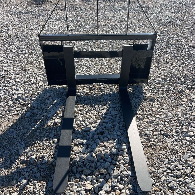 AGT Skid Steer Pallet Forks