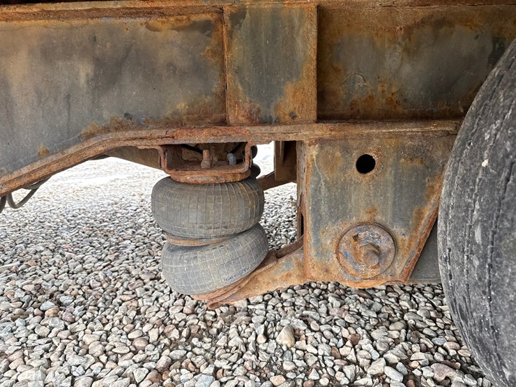 2018-massey-ferguson-8-image-11