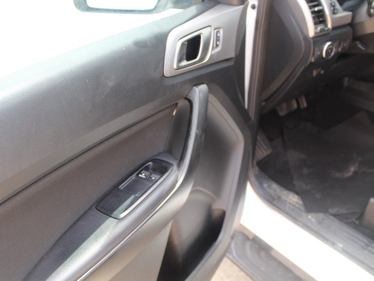 2022-ford-ranger-xlt-image-5