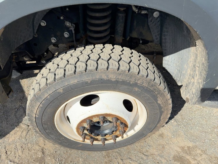 2008-ford-f550-xl-image-15