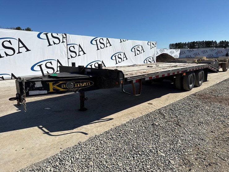 2018-massey-ferguson-8-image-1