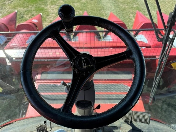 2014-case-ih-8230-image-60