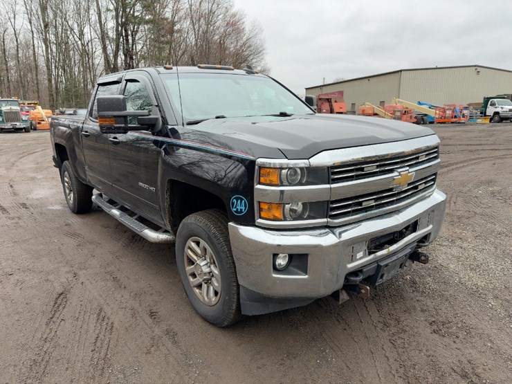 2016-chevrolet-silverado-2500hd-image-7