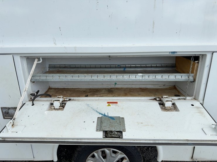 2019-utility-van-image-15