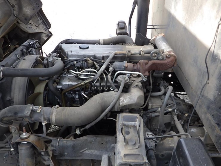 2005-isuzu-nqr-image-10