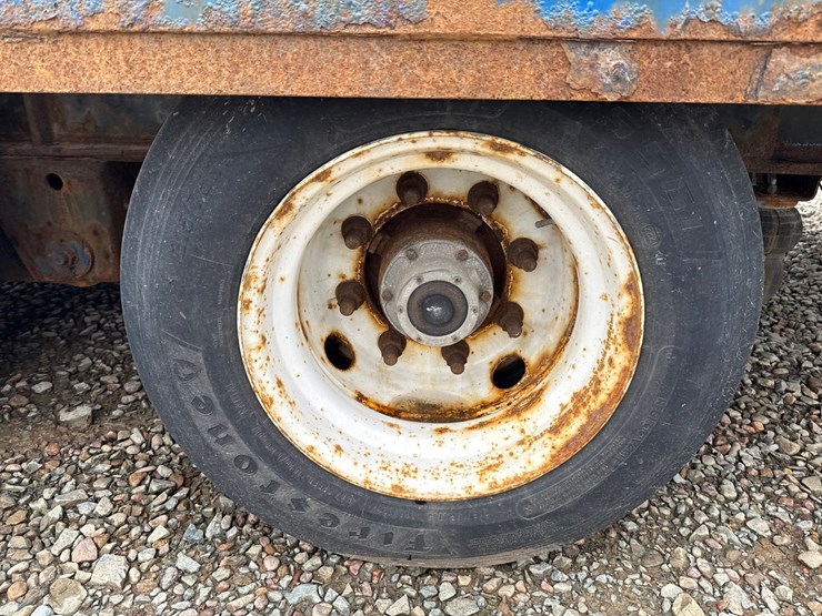 2018-massey-ferguson-8-image-24