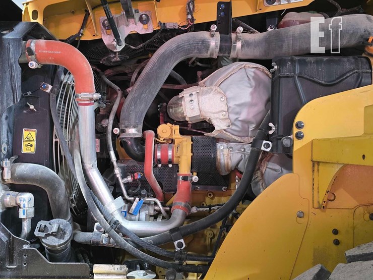 2021-caterpillar-920-image-26