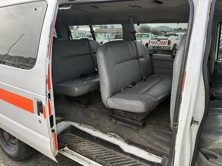 2008-ford-e350-image-14