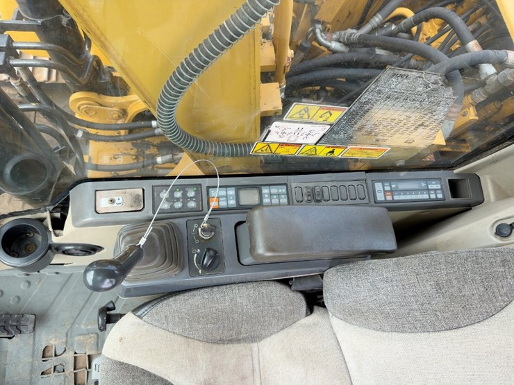 2008-caterpillar-312cl-image-36