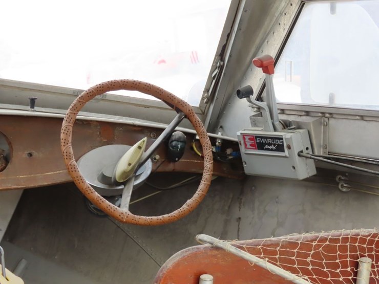 1957-9-crestliner-aluminum-boat-with-trailer-and-motor-image-9