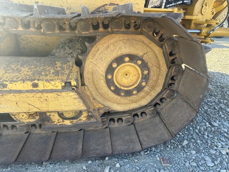 2014-deere-450j-image-60