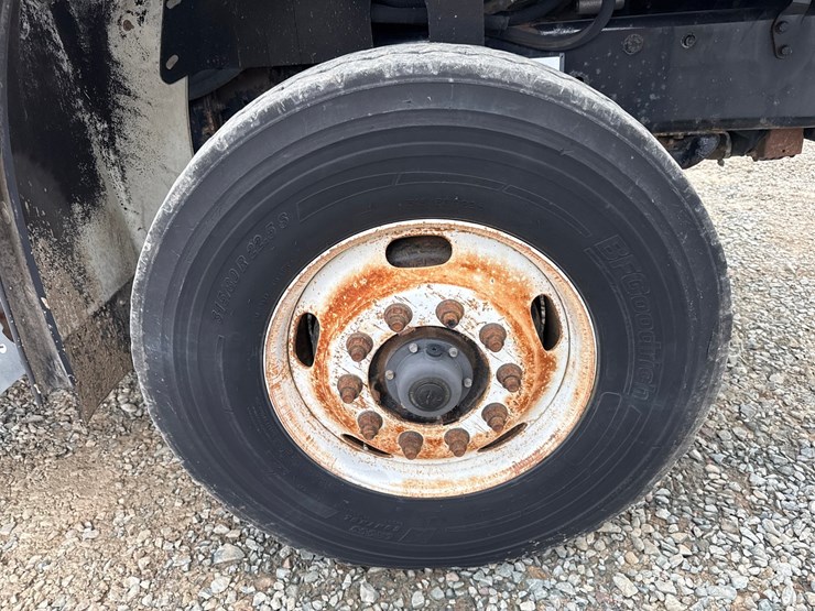 2010-massey-ferguson-8-image-106