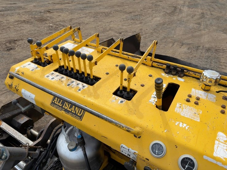 2005-gehl-1648-image-26