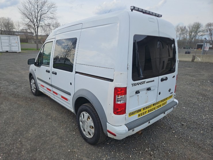 2013-ford-transit-image-3