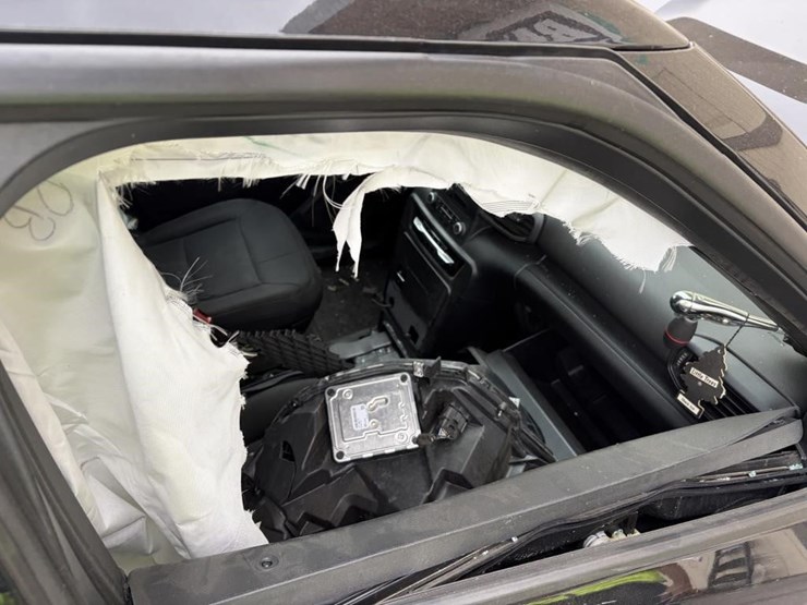 2021-ford-explorer-image-15