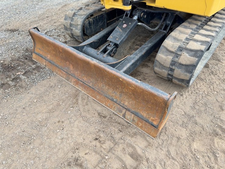 2022-caterpillar-306-image-17