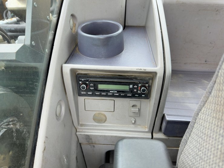 2013-volvo-ec300dl-image-36