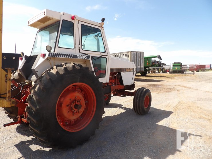 j-i-case-2390-image-7