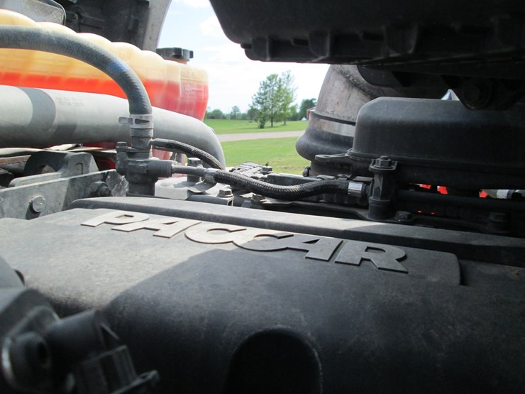 2020-kenworth-t680-image-24