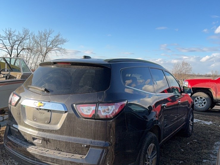 2017-chevrolet-traverse-image-32