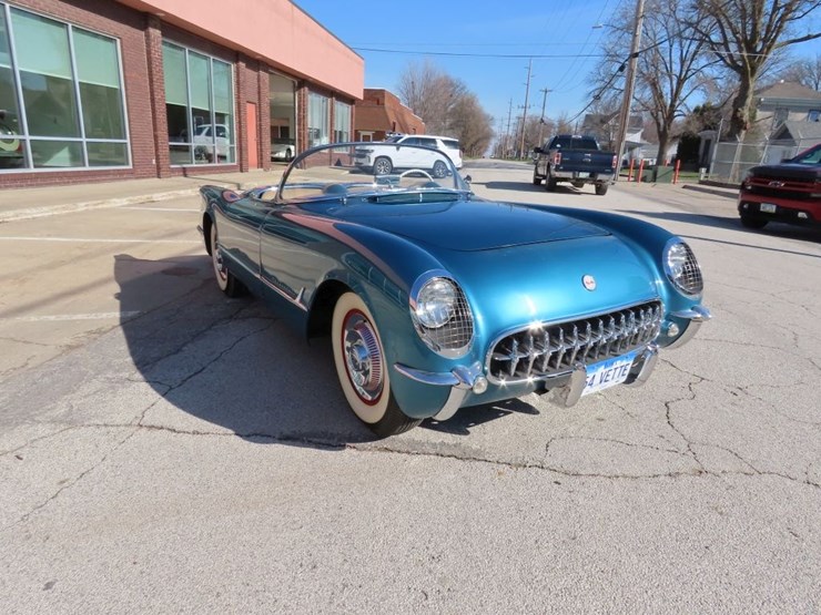 rare-1954-chevrolet-corvette-image-1
