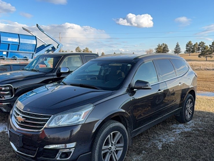 2017-chevrolet-traverse-image-26