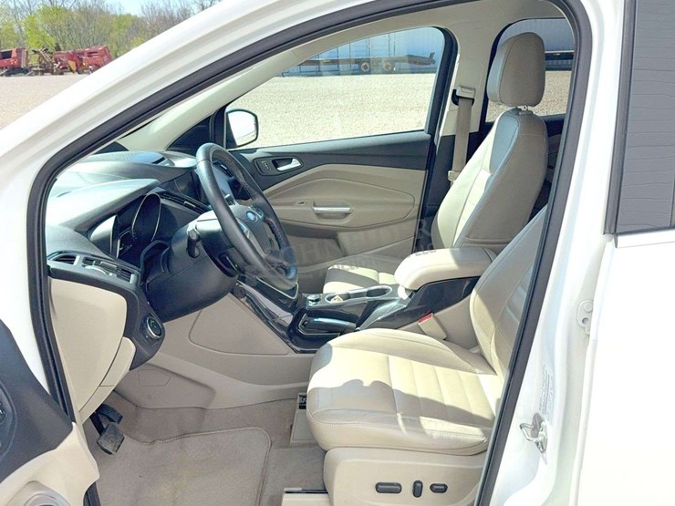 2014-ford-escape-titanium-image-43