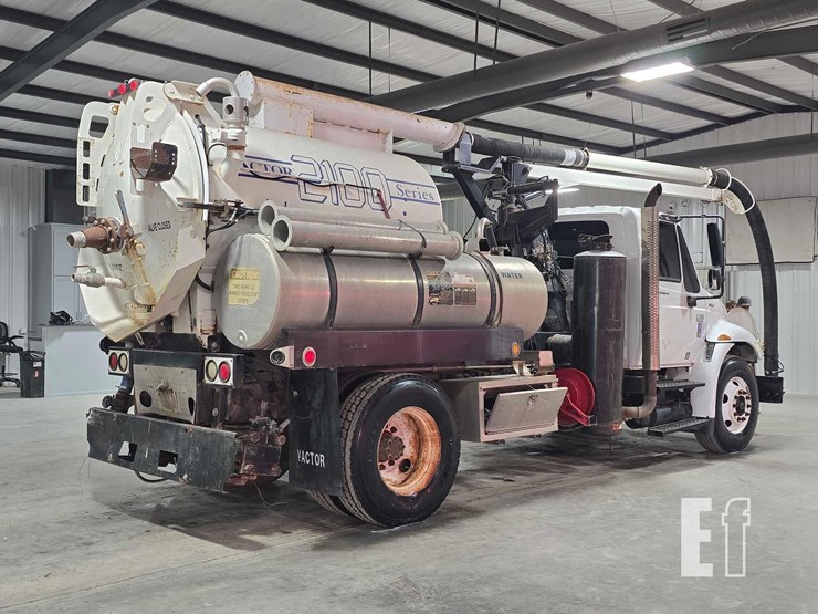 2007-international-durastar-4300-image-3