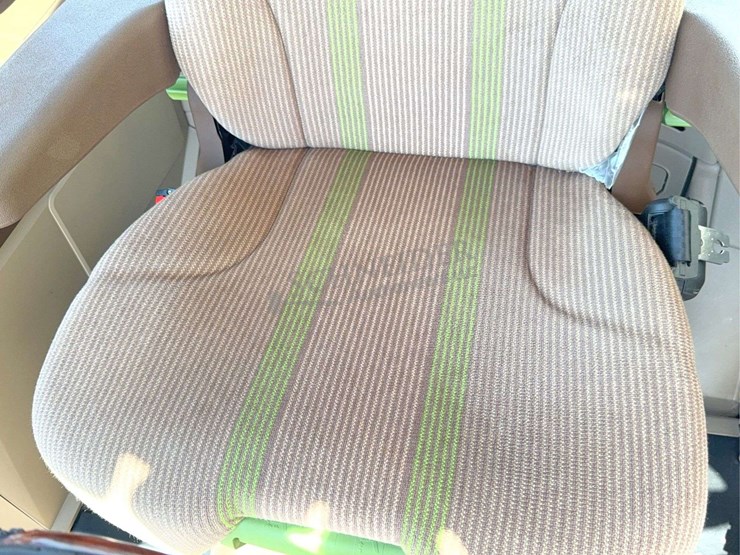 2004-john-deere-7320-image-73