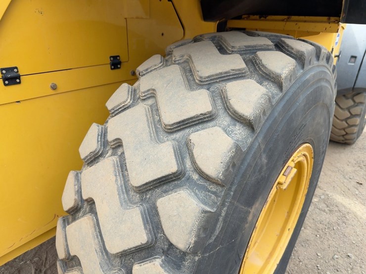 2016-caterpillar-938m-image-14