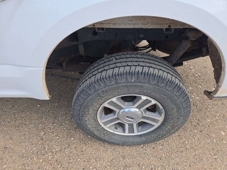 2017-ford-f150-xl-image-5