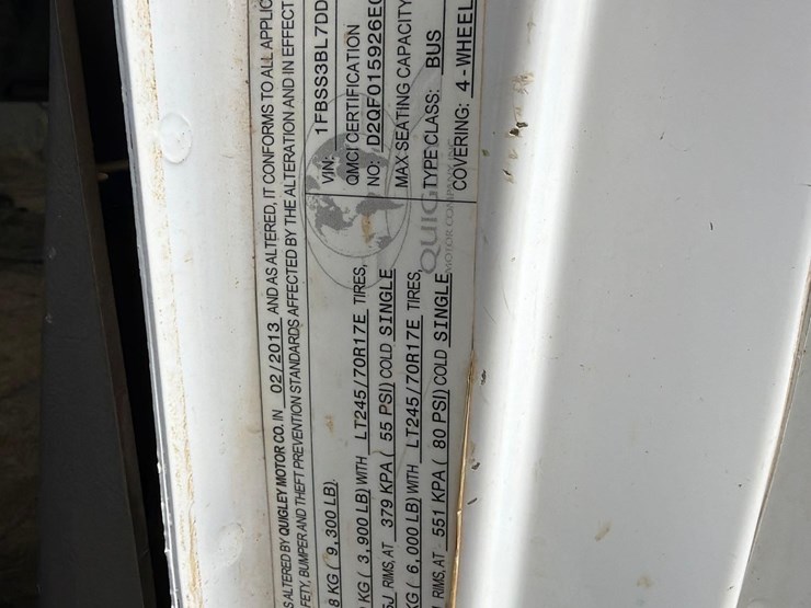 2013-ford-e350-image-18