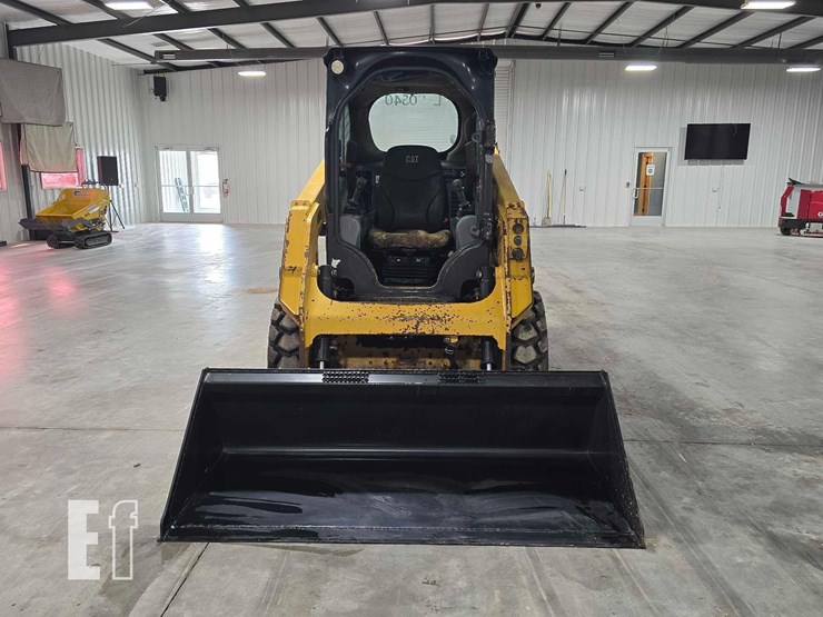 2021-caterpillar-226d3-image-7