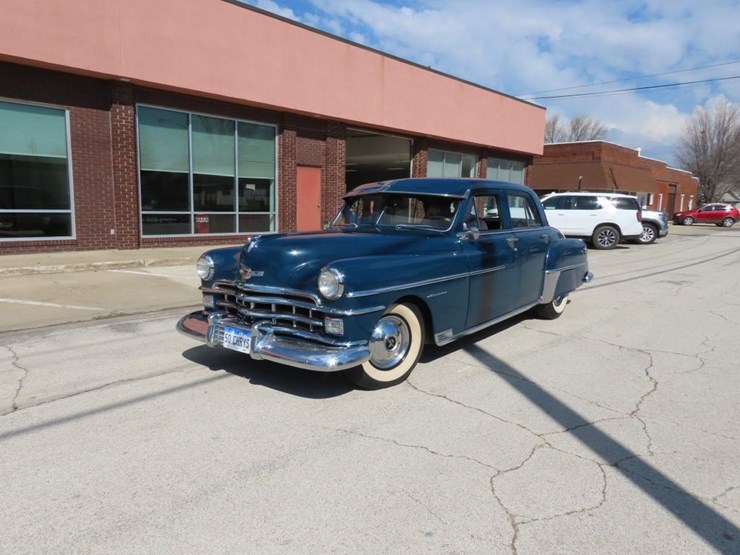 1950-chrysler-windsor-4dr-sedan-image-1