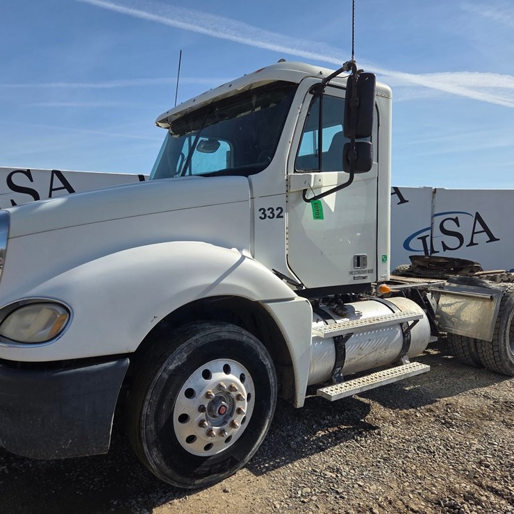 2007 MASSEY-FERGUSON 8