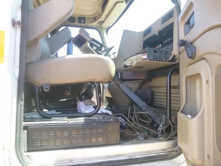 2008-international-paystar-5500i-t/a-roll-off-truc-image-11