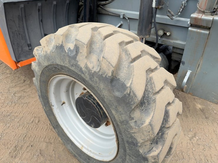 2006-jlg-g10-55a-image-12