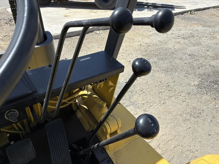 komatsu-fg25-8-image-16