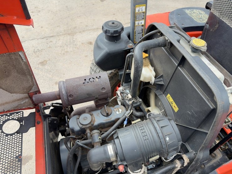 kubota-zd321-image-9